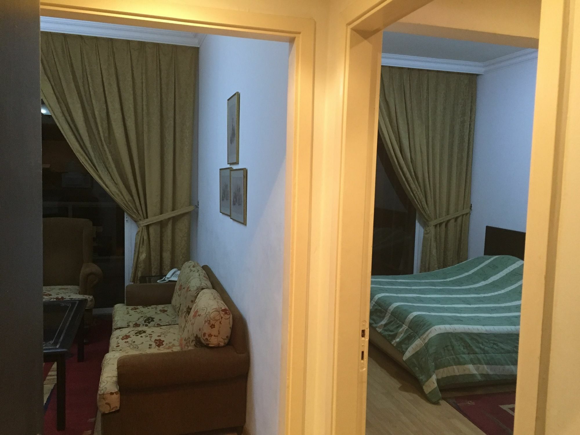 Elegant Suites Бейрут Екстериор снимка